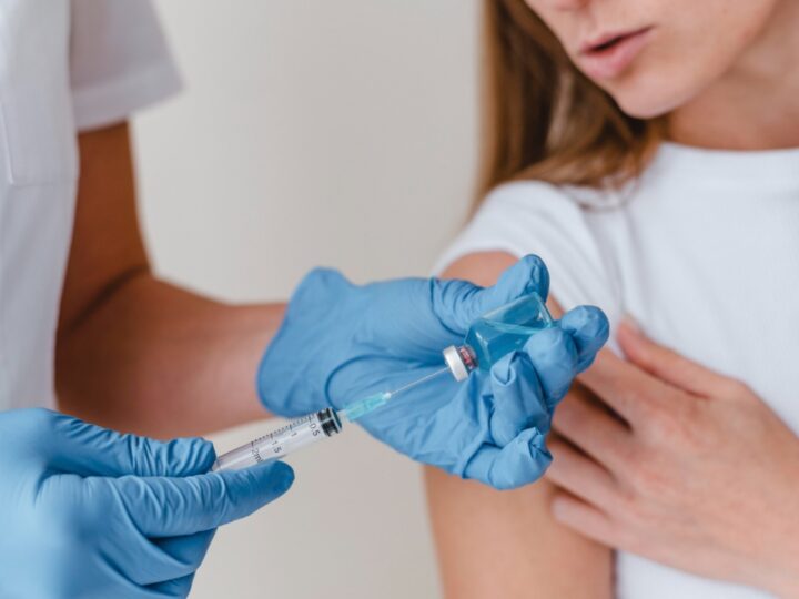 Szczepienia przeciwko grypie dla osób starszych w Nowej Soli – rusza bezpłatna rejestracja