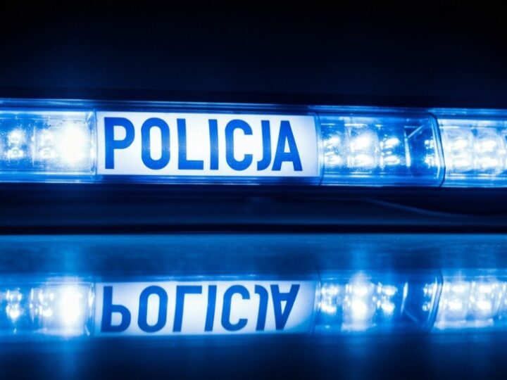 Kobieta na quadem po chodniku bez kasku – stanie przed sądem za łamanie przepisów