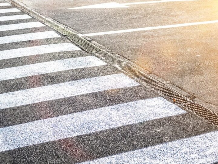 Bezpieczna droga do szkoły: Policjanci w Nowej Soli edukują dzieci o bezpieczeństwie