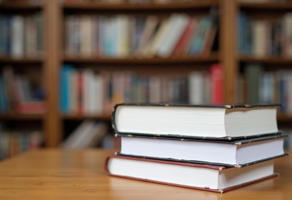 Odkryj świat Jakuba Bączykowskiego – spotkanie z autorem bestsellerów!