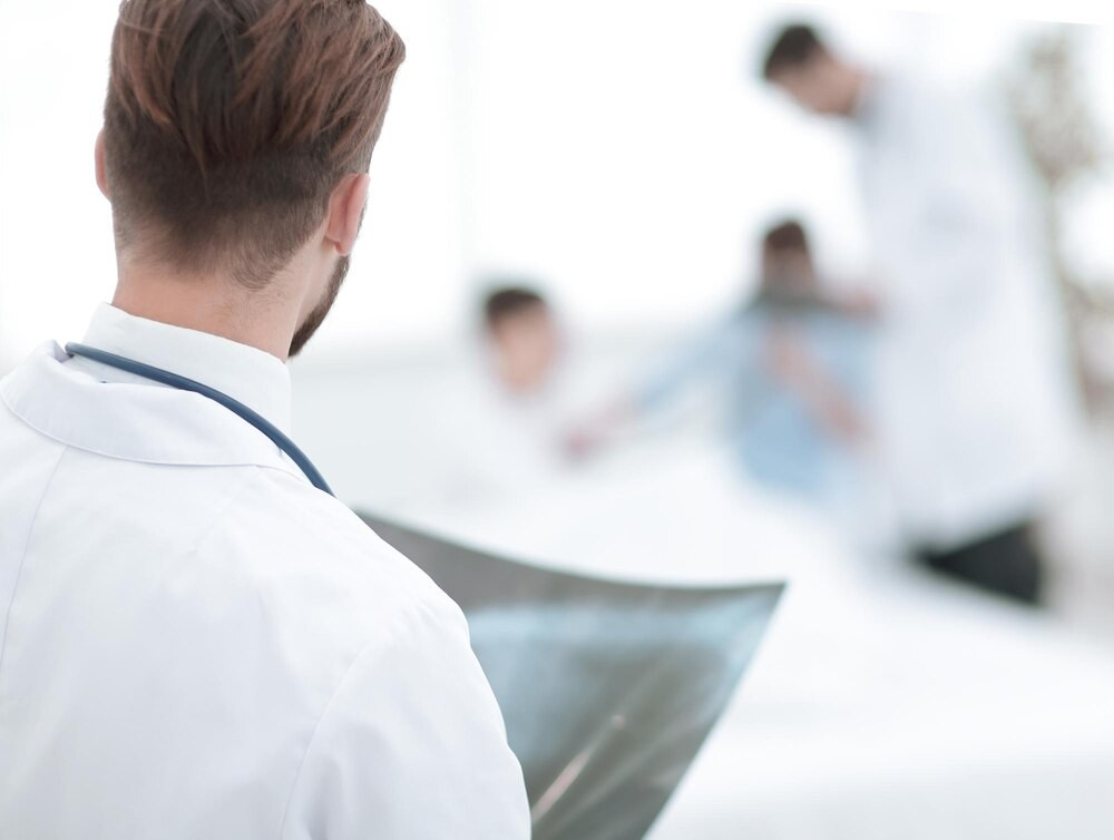 Nowa Sól zyskała defibrylator AED dzięki współpracy z ratownikami