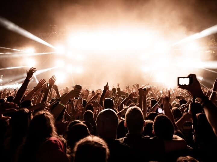 Zabierz babcię na koncert Majki Jeżowskiej i zgarnij darmowe wejściówki!