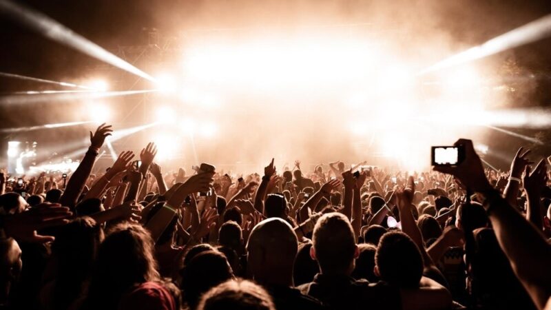 Zabierz babcię na koncert Majki Jeżowskiej i zgarnij darmowe wejściówki!