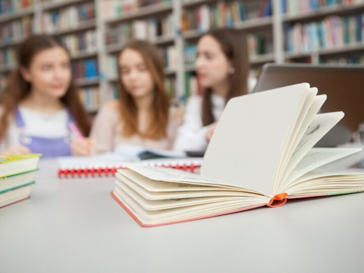 Młodzi talentowani z powiatu nowosolskiego otrzymali stypendia!