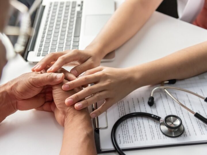 Infolinia „Helpline” – wsparcie dla chorych na Alzheimera i ich opiekunów