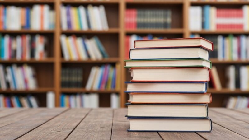 Bezstresowe wypożyczenia: Jak łatwo przedłużyć książki w bibliotece