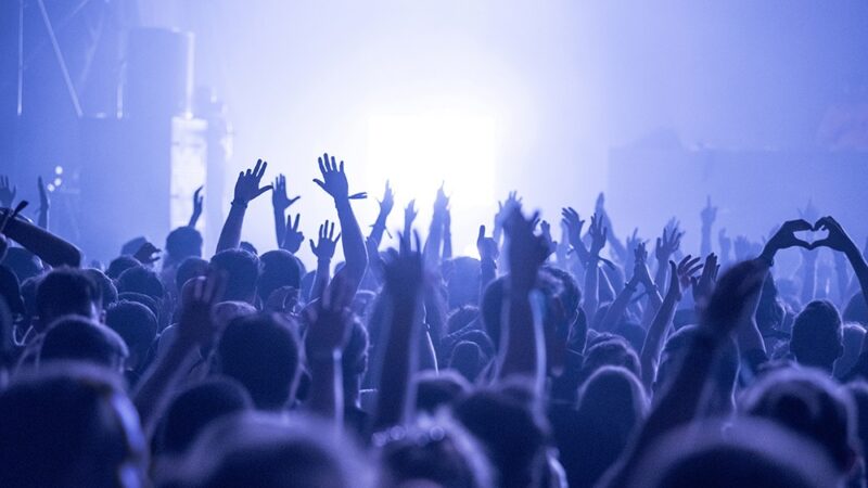 Nostalgiczna podróż taneczna: koncert orkiestry „Melodia i Rytm” w Nowej Soli