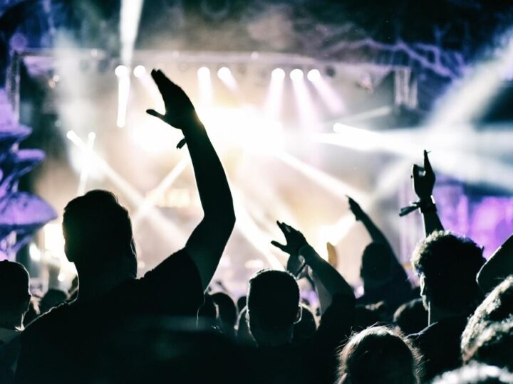 Muzyczna podróż do przeszłości: Orkiestra Taneczna „Melodia i Rytm” w Nowosolskim Domu Kultury