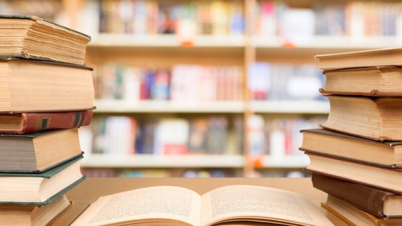 Skorzystaj z bezpłatnej wypożyczalni ACADEMICA w naszej bibliotece!