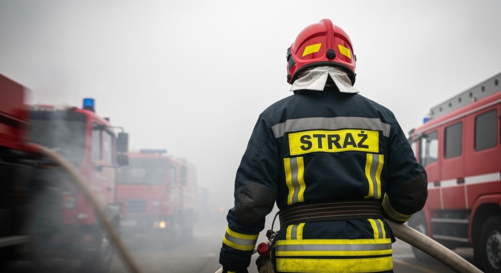 Pożar słomy w Królikowicach: strażacy w akcji