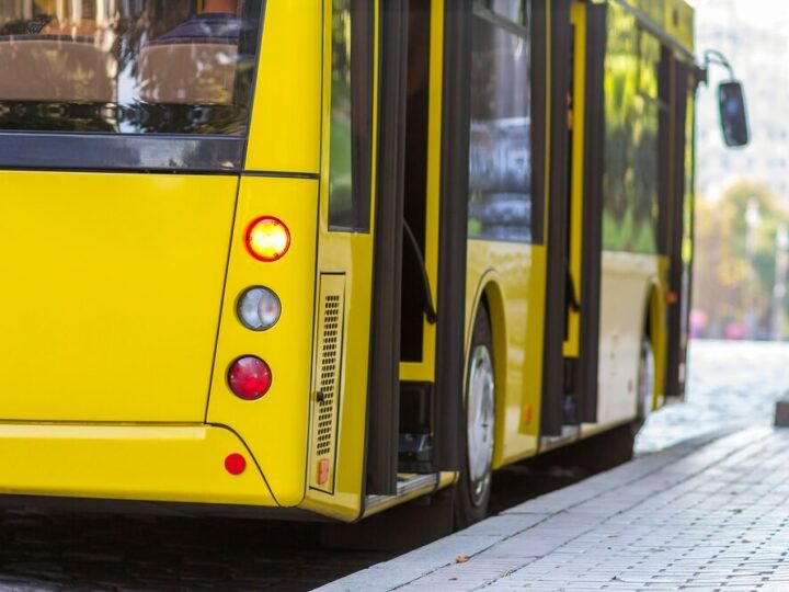 Ruch dwukierunkowy na ul. Głogowskiej przywrócony – nowe przystanki w obsłudze!