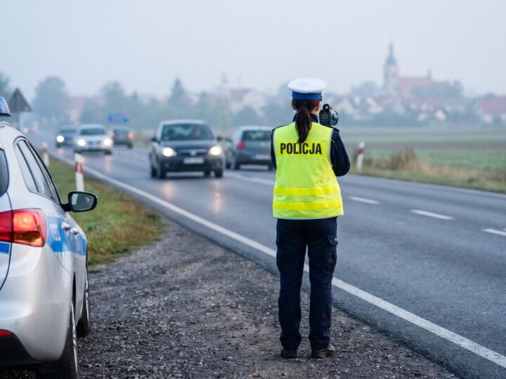 Światła na drodze – Twoje bezpieczeństwo w zimowych warunkach. Sprawdź je za darmo!